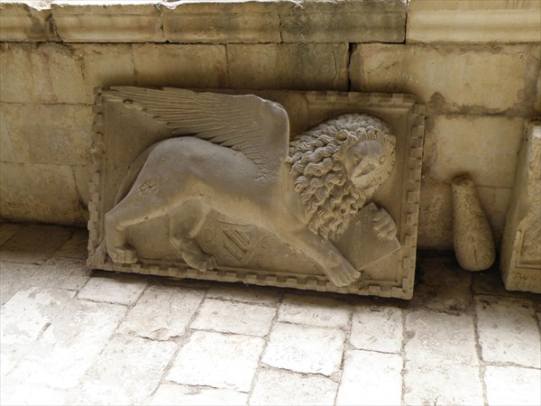 054-Трогир-венецианский лев